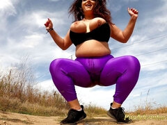 BBW Pee Trough Her Leggings in a Hot Day Outdoor