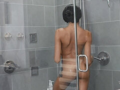 Stor stjärt, Brunett, Bystig, Otrohet, Creampie, Shemale, Dusch, Tuttar