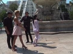 Związanie dyscyplina & dominacja uległość, Podwójna penetracja, Stopy, Drobna, Publiczny, Kara, Ostro, Podglądacz