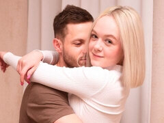 Ložnice, Velký zadek, Velké péro, Kuřba, Přírodní prsa, Krátké vlasy, Teenka, Kozičky