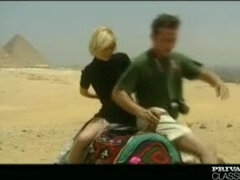 Kitty and Nikolette, Anal Threesome in the Desert