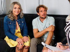 Culo grosso, Brunetta, Toccando, Lavoro di piedi, Piccola, Rasata, Magra, Tette