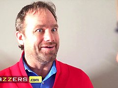 Redhead beautifull babe Lacy Lenon get her pussy pounded