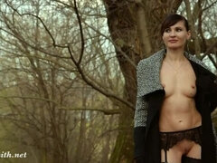 Velký zadek, Brunetka, Fetiš, Exhibicionisti, Venku, Na veřejnosti, Punčochy, Kozičky