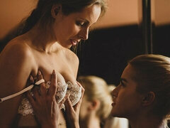 Любители, Блондинки, Лесбиянка, Лизание, Мастурбация, Киски, Высокие, Сиськи