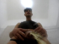 Amateur, Pisser, Solo