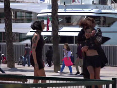 18 jaar, Dominatie, Dominante vrouw, Meesteres, Buiten, Klein, Tiener, Tieten likken