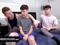 アメリカ人, アナル, デカチン, 大学生, イく瞬間, 手コキする, 馬乗り, ガリガリ