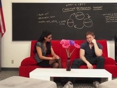 Kotě, Velké péro, Velké kozy, Kuřba, Brunetka, Stříkání spermatu, Hd, Učitel