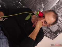 Tekintélyes didik, Kebles, Csalás, Arcra élvezés, Hd, Nyalás, Pirszing, Nuni