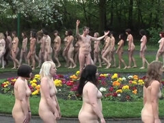 Brits, Groepseks ejactulatie, Naakt, Nudist, Orgie, Roodharige vrouw, Tiener, Oud