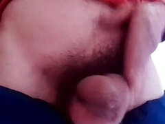 Sunny Leone's Pee Tribute