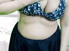 Amatoriale, Arabe, Bella grossa formosa, Lingerie, Masturbazione, Matura