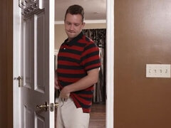 September Reign's Sneaky MILF Trick with Big Tits