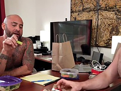 Anál, Kuřba, Gay, Vlasaté, Hardcore, Svaly, Kancelář, Tetování