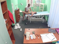 Amatéři, Kuřba, Výprask, Kancelář, Pička, Uniforma