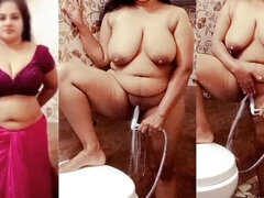 Amatør, Badeværelse, Store smukke kvinder, Kvinde, Indier, Ældre kvinde, Naturlige bryster, Solo