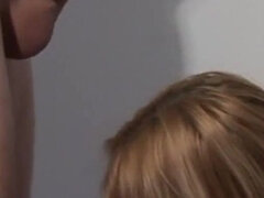 18 let, Krásky, Velké kozy, Kuřba, Stříkání spermatu, Německé, Teenka