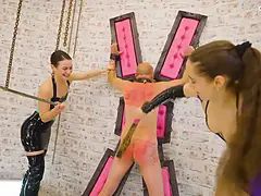 Amatör, Bdsm, Hd, Kysser, Latex, Lesbisk, Slav, Spanking