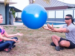 Anal, Sucer une bite, Brunette brune, Masturbation, Mère que j'aimerais baiser, De plein air, Rasée, Nénés