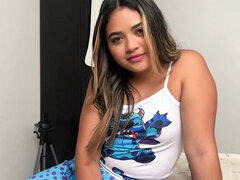 18 éves, Hatalmas hátsó, Cumizás, Öcsi, Ondó fröcskölés, Család, Nézőpont, Spanyol