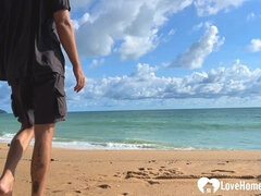 Amatør, Strand, Blond, Naturlig, Naturlige bryster, Naken, Kort hår, Pupper