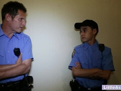 18 ans, Asiatique, Grosse bite, Sucer une bite, Mignonne, Hard, Hd, Adolescente