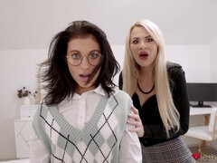 Zadek, Prsatá, Erotika, Prstění, Lesbické, Výprask, Přírodní prsa, Teenka