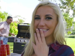 Velký zadek, Blondýna, Na obličej