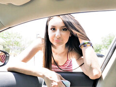 18 let, Zadek, Kuřba, Brunetka, Stříkání spermatu, Na obličej, Podpatky, Pička