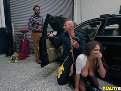 Shameless Cassidy Banks heart-stopping adult clip