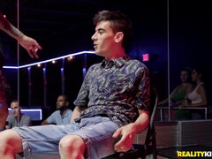 Anal, Cul, Gros seins, Blonde, Sucer une bite, Faciale, Bâillonner, Talons