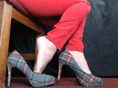 High heel popping foot play