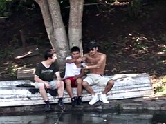 Gay, Latina, Al aire libre