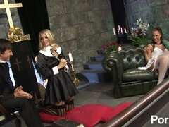 Большие сиськи, Британки, Фетиш, Группа, Секс без цензуры, Натуральные сиськи, Чулки, Сиськи