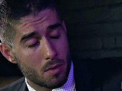 Μεγάλος πούτσος, Μαύρος, Πίπα, Γραφείο, Στενό