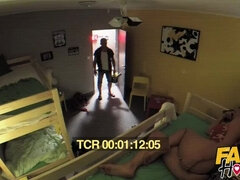 Schwarz, Blondine, Britisch, Schwarz, Orgasmus, Rau, Weibliche ejakulation, Flotter dreier