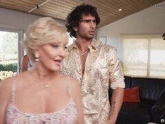 Iso kulli, Musta, Suihinotto, Serkku, Spermashotti, Käsihoito, Paljas, Kolmen kimppa