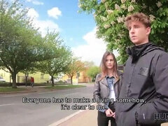 Blasen, Paar, Gehörnter ehemann, Tschechisch, Geld, Zierlich, Pov, Jungendliche (18+)