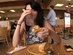 Pénétrer avec le poing, Masturbation, Orgasme, Public, Douche, Solo