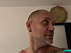 Amateur, Verga grande, Tetas grandes, Corrida, Latina, Cabello corto, Tetas