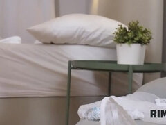 RIM4K. Chick cant wait wedding night so why has sex in the morning