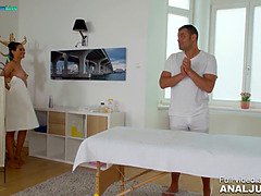 Andreina De Luxe by Anal Just in Bootylicious Adreina De Luxe got her happy ending after massage