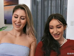 Ložnice, Kuřba, Brunetka, Šaty, Na obličej, Bradavky, Pissing, Tetování