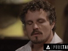 Grosser arsch, Grosse titten, Braut, Kehlenfick, Hundestellung, Behaart, Hd, Jungfrau