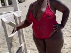 A Day at the Beach With Biggbodyenzz