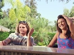 큰 음경, 자동차, 크림파이, 사정 샷, 갱뱅, 하드코어, 자연의 가슴, 아내교환