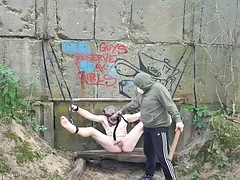 Amatör, Bdsm, Par, Fötter, Tysk, Utomhus, Offentlig, Spanking