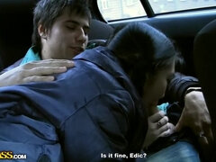 Brunetka, Vysokoškolačka