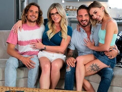 Amatorka, Duży kutas, Obciąganie, Styl na pieska, Sex w czwórkę, Chudy, Nastolatki, Cycki